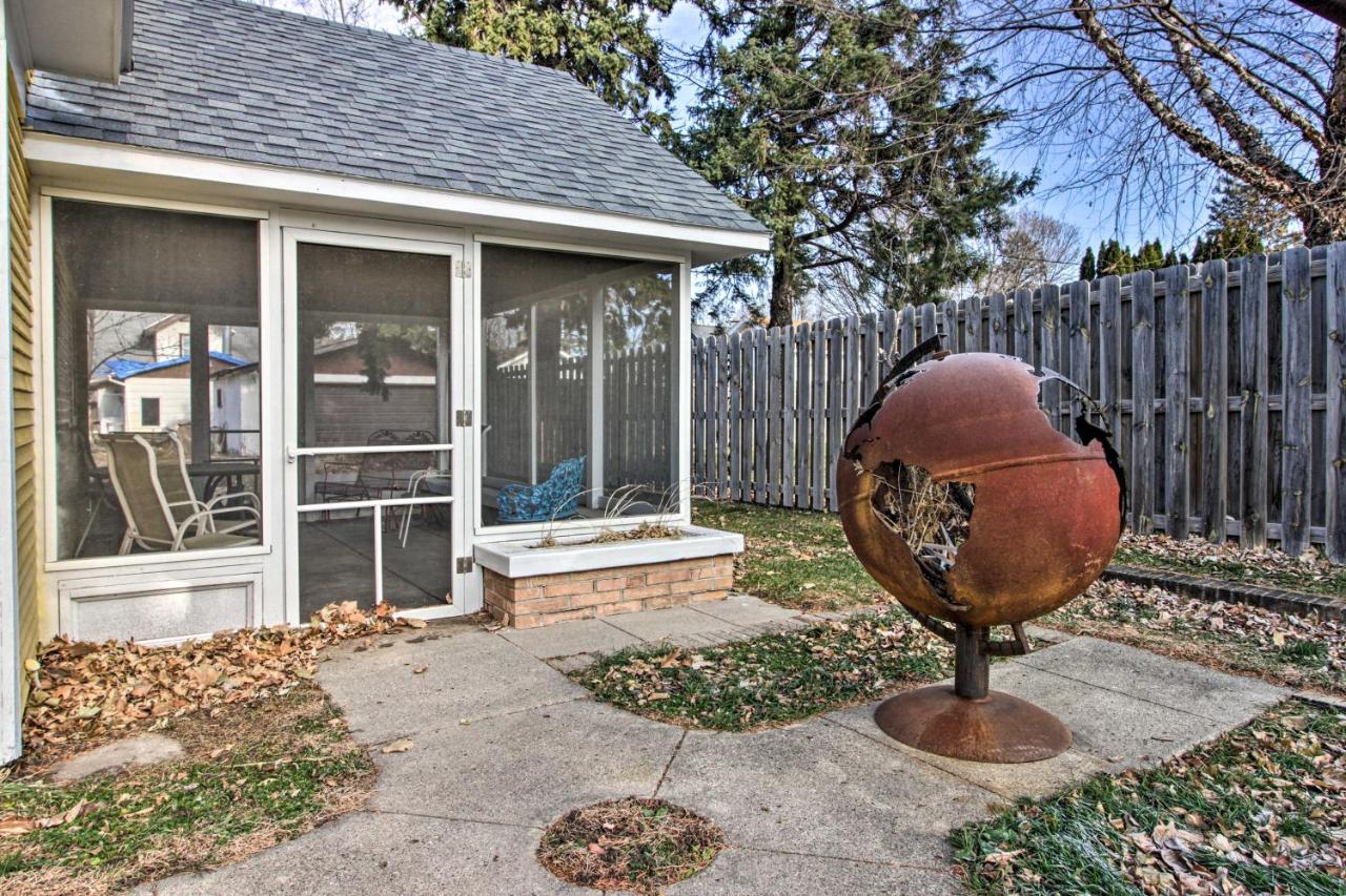 Cozy Appleton Getaway With Screened-In Porch And Yard! Esterno foto